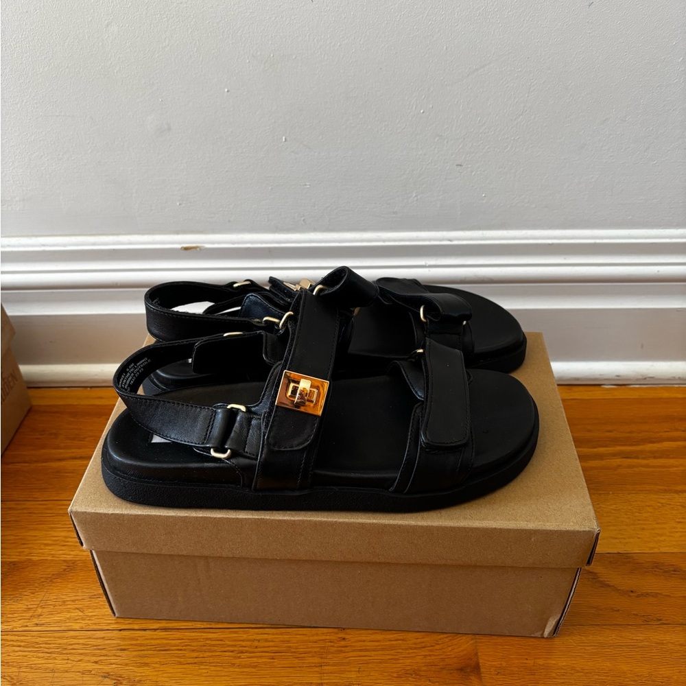 NIB Steve Madden Mona Leather Gold-Trim Strappy Sandals - Picture 2 of 4